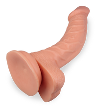 Laden Sie das Bild in den Galerie-Viewer, 18 cm langer Saugnapf-Dildo