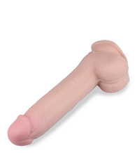 Laden Sie das Bild in den Galerie-Viewer, 24 cm Dildo Real Skin mit biegbarem Schaft