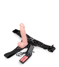 Laden Sie das Bild in den Galerie-Viewer, Abnehmbarer Umschnalldildo mit Fernbedienung