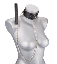 Laden Sie das Bild in den Galerie-Viewer, BDSM-Halsband mit 3 O-Ringen und Leine