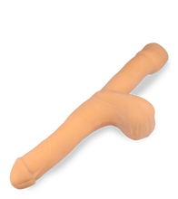 Laden Sie das Bild in den Galerie-Viewer, Biegbarer Dildo mit Griff Harry