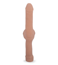 Laden Sie das Bild in den Galerie-Viewer, Biegbarer Dildo mit Griff Harry