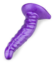 Laden Sie das Bild in den Galerie-Viewer, Gekrümmter Dragon Dildo mit Saugnapf 20 cm