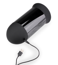 Laden Sie das Bild in den Galerie-Viewer, Masturbator mit Vibration und Saugfunktion Bullet Cup