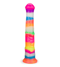 Laden Sie das Bild in den Galerie-Viewer, Phosphoreszierender Dildo mit Saugnapf Pferd