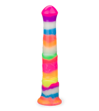 Laden Sie das Bild in den Galerie-Viewer, Phosphoreszierender Dildo mit Saugnapf Pferd