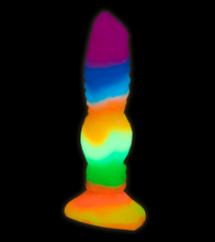 Laden Sie das Bild in den Galerie-Viewer, Phosphoreszierender Dildo mit Saugnapf Wolf