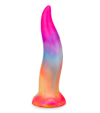 Laden Sie das Bild in den Galerie-Viewer, Phosphoreszierender Saugnapf-Dildo aus Silikon Zunge
