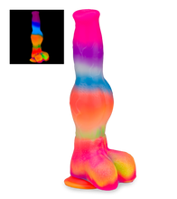 Laden Sie das Bild in den Galerie-Viewer, Phosphoreszierender Saugnapf-Dildo Dobermann