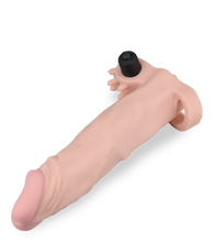 Laden Sie das Bild in den Galerie-Viewer, Realistisches Penissleeve mit Vibration und Hodenring