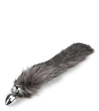 Laden Sie das Bild in den Galerie-Viewer, Schwanz-Buttplug mit grauem Wolfschwanz